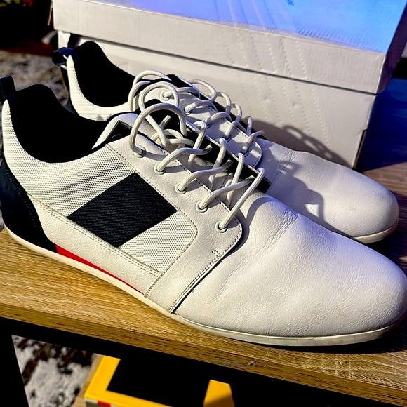 Urban ZARA tennis shoes Like NEW! (they were wore 2 times) - Picture 5 of 8